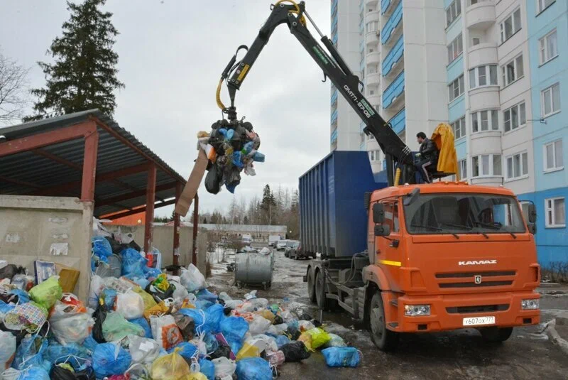 Вывоз бытового мусора в Находке с погрузкой в октябре