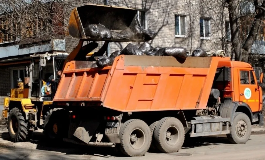 Вывоз мусора грузовым фургоном 5 тонн в Находке – ПроМусор, аренда, цена от 1599 руб