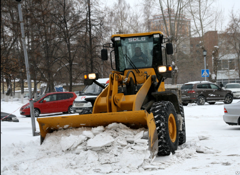 Аренда трактора для уборки снега в Находке от ПроМусор – цена от 1032 руб., быстро и недорого