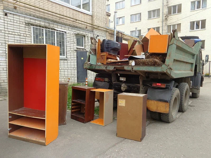 Вывоз шкафа в Находке от ПроМусор — недорого, демонтаж, утилизация, вывоз из квартиры от 877 руб
