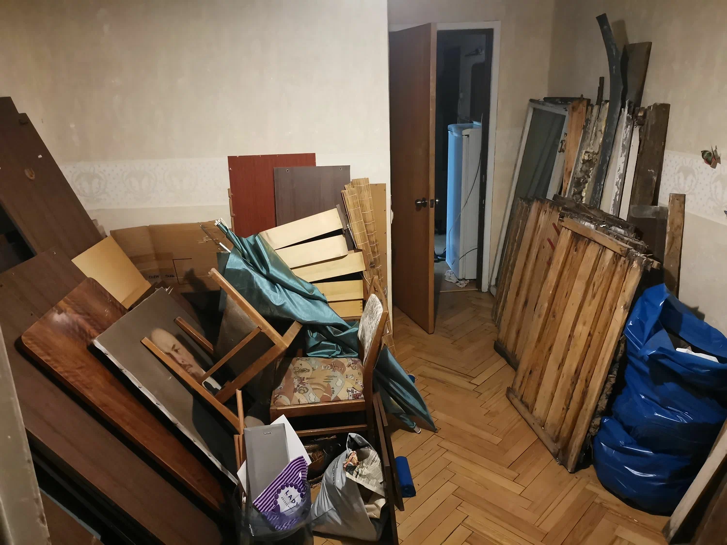 Демонтаж мебели с вывозом и утилизацией в Находке в октябре